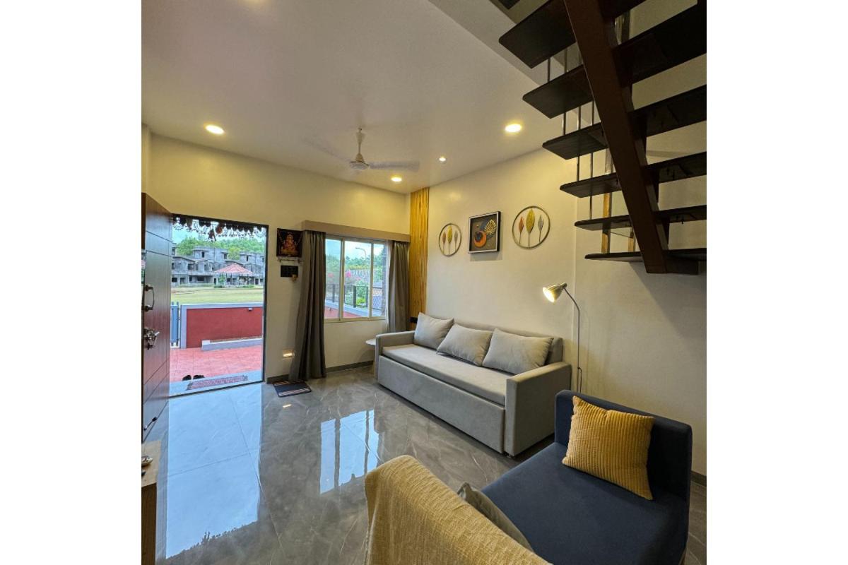 Hotel Sadhana Executive Dāpoli Esterno foto
