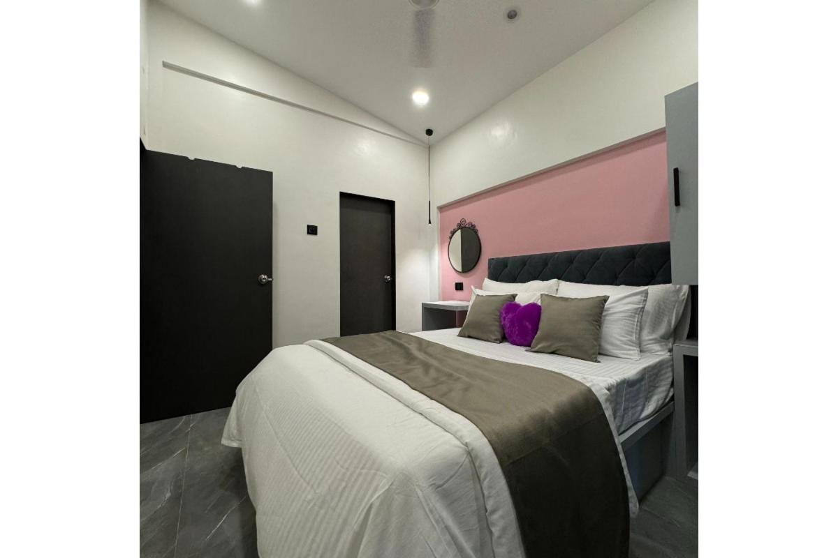 Hotel Sadhana Executive Dāpoli Esterno foto