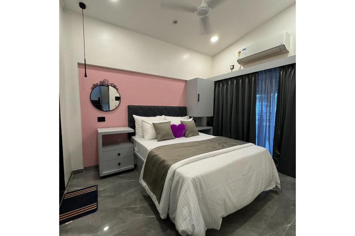 Hotel Sadhana Executive Dāpoli Esterno foto