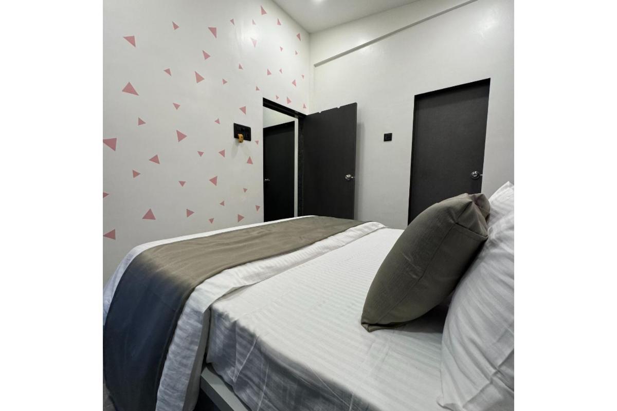 Hotel Sadhana Executive Dāpoli Esterno foto