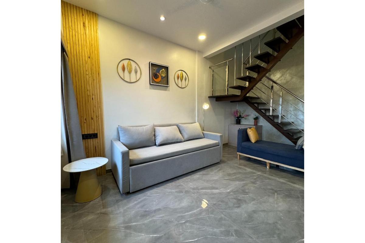 Hotel Sadhana Executive Dāpoli Esterno foto
