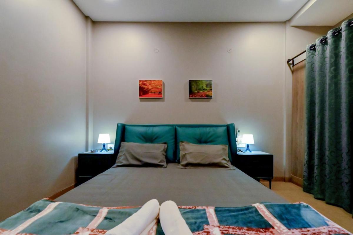 Hotel Sadhana Executive Dāpoli Esterno foto